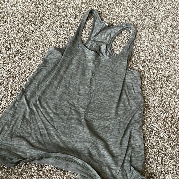 Lululemon Open Back - Picture 4 of 4